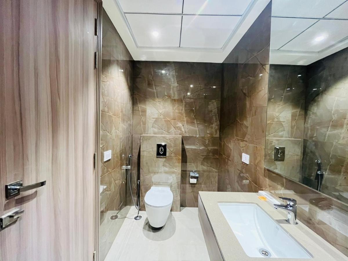 Hotel The Royal Vista Varanasi Luaran gambar
