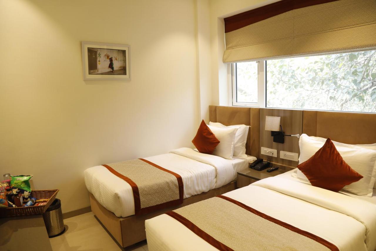 Hotel The Royal Vista Varanasi Luaran gambar