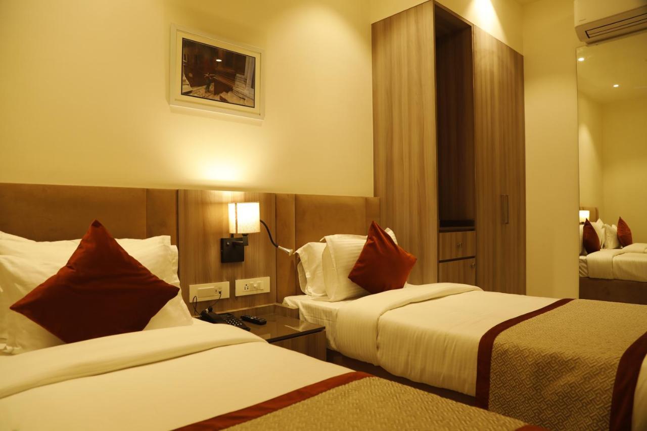 Hotel The Royal Vista Varanasi Luaran gambar