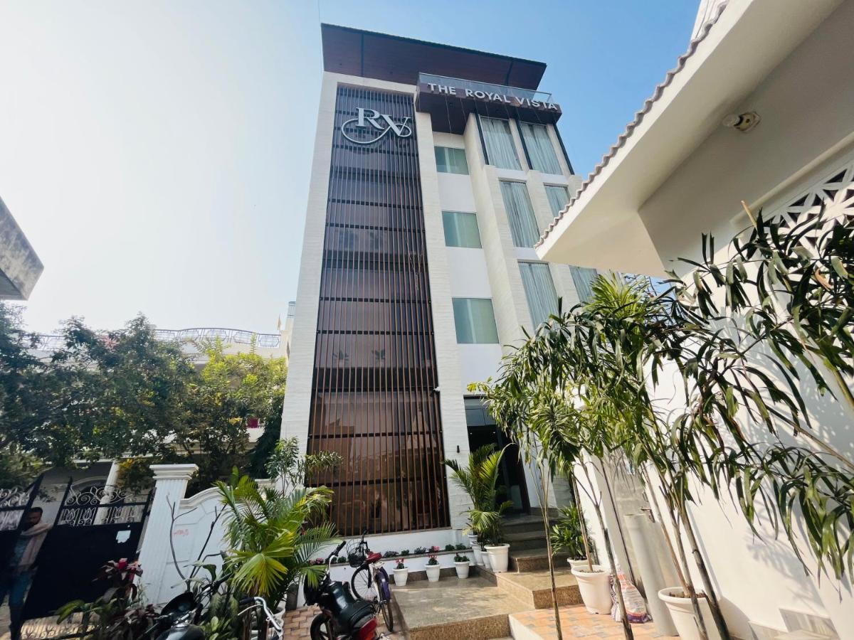 Hotel The Royal Vista Varanasi Luaran gambar