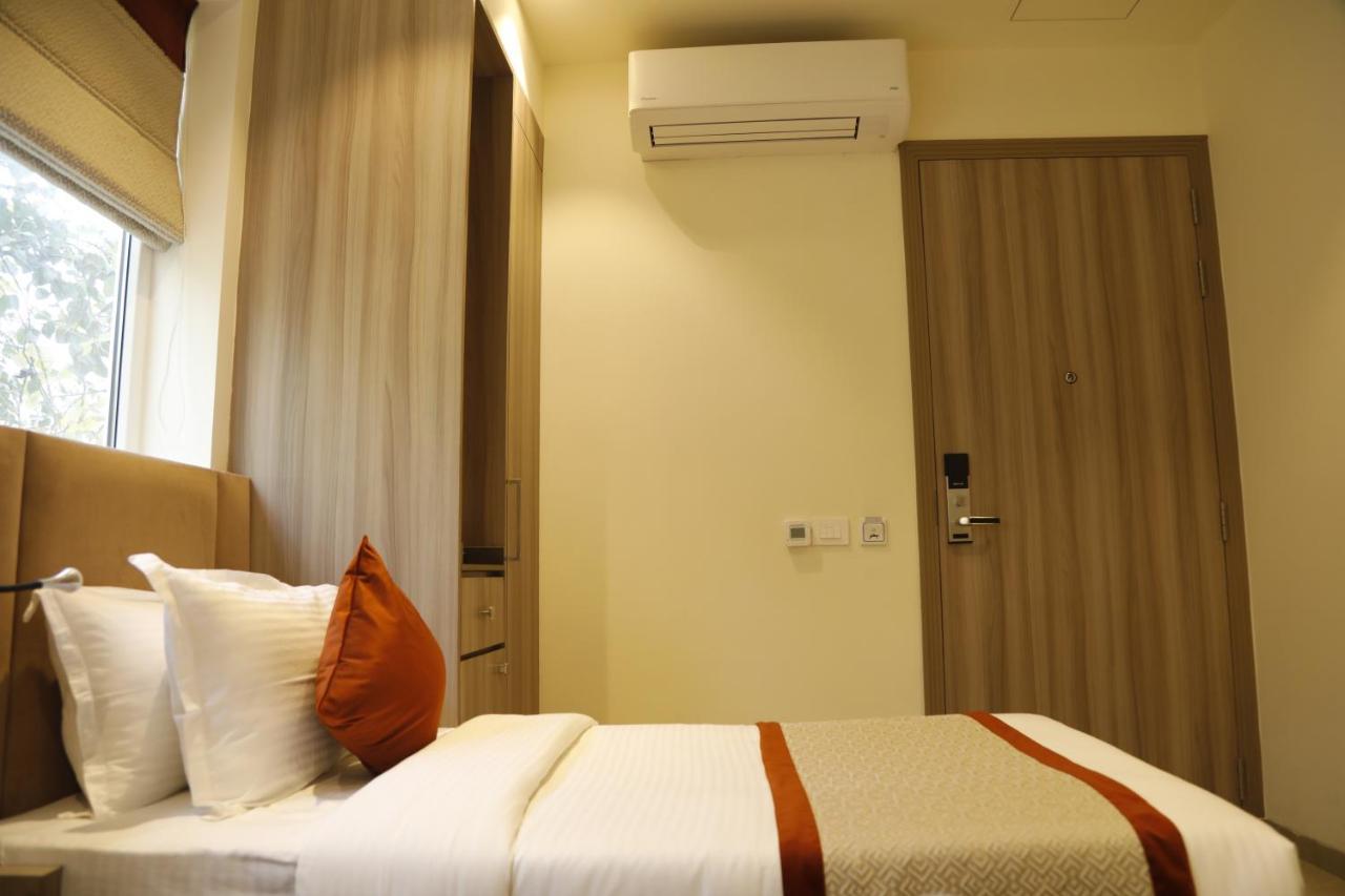 Hotel The Royal Vista Varanasi Luaran gambar