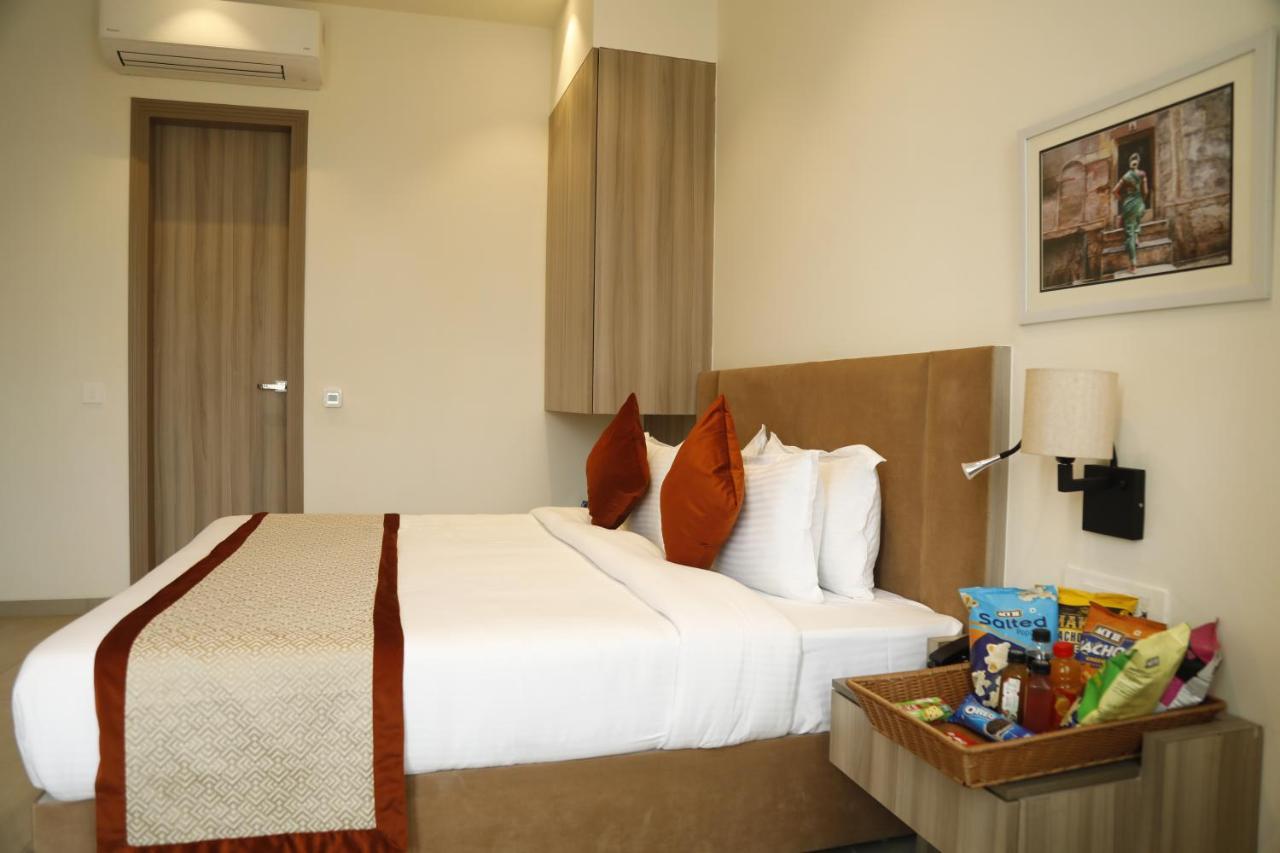 Hotel The Royal Vista Varanasi Luaran gambar