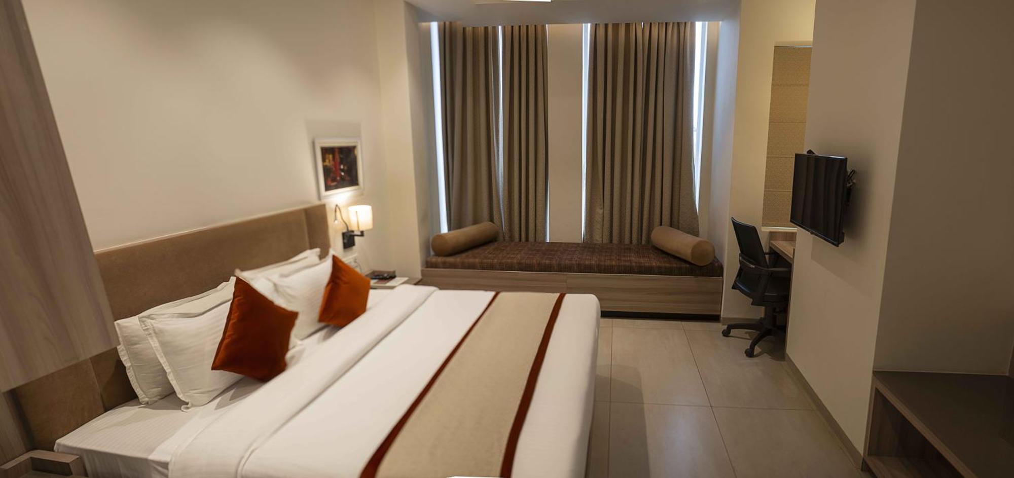 Hotel The Royal Vista Varanasi Luaran gambar