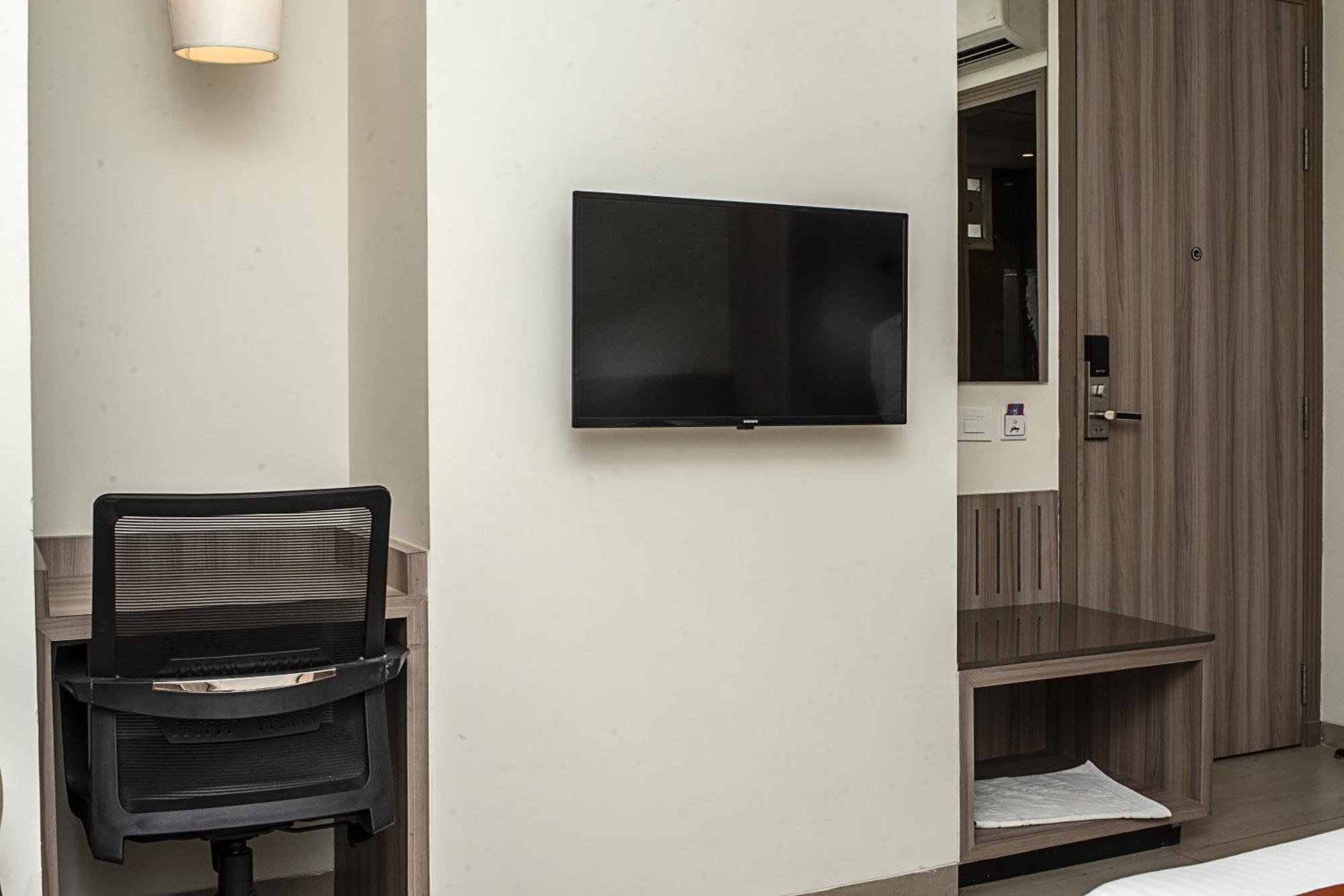 Hotel The Royal Vista Varanasi Luaran gambar